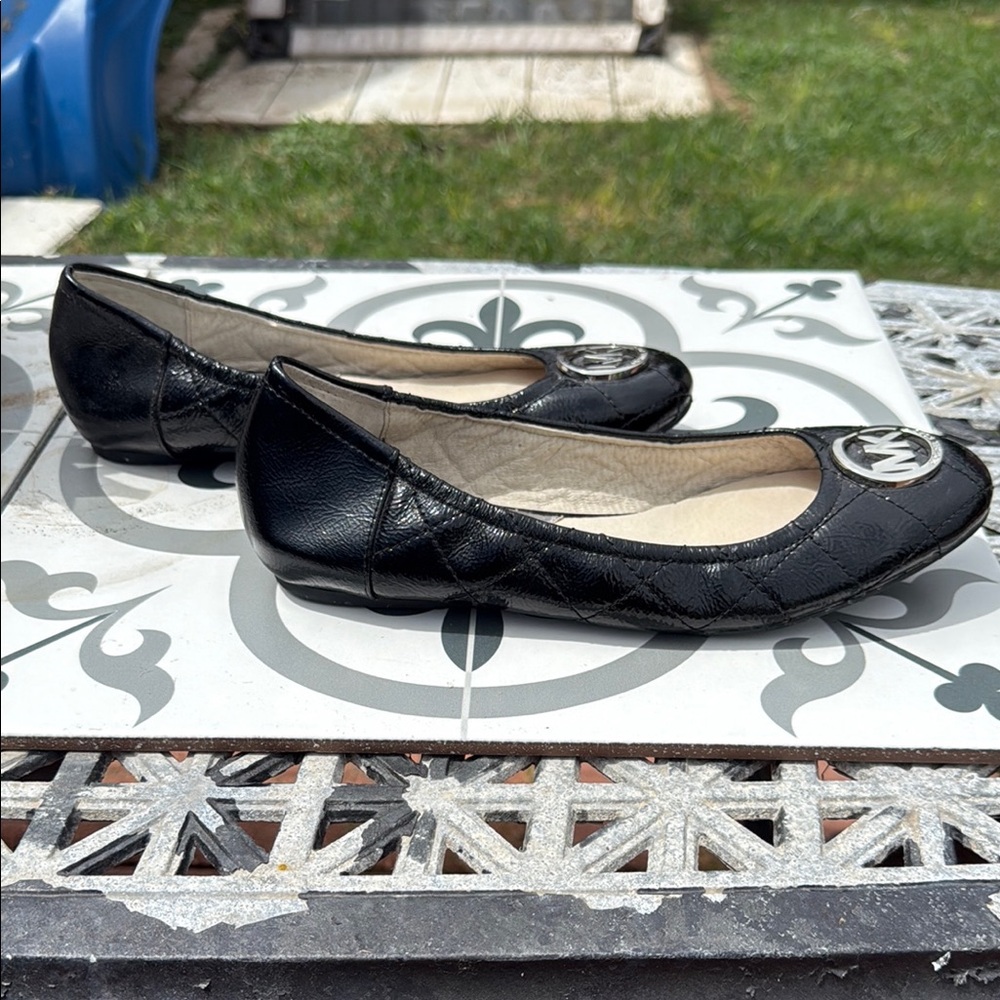 3 for $25 | Michael Kors Black Loafers Elegant Flats - Picture 5 of 11